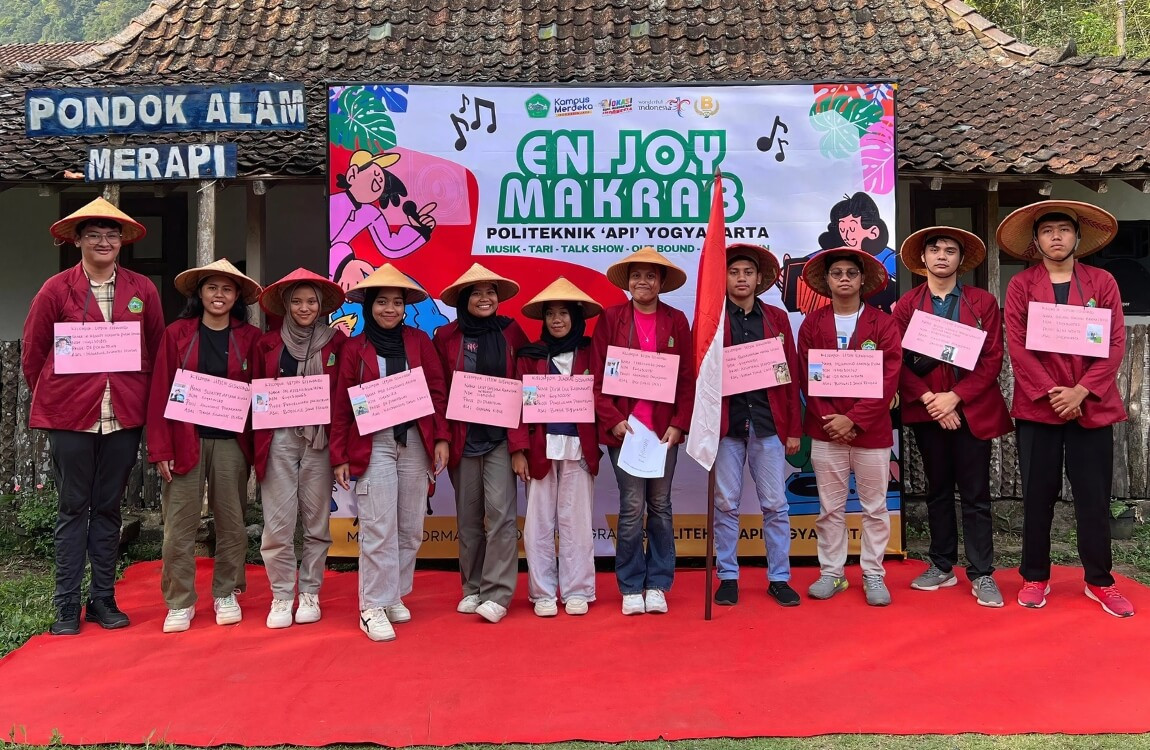 slide makrab politeknik api yogyakarta